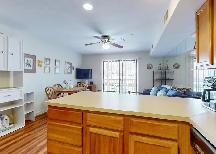 Jamaica Place 107 Apartment